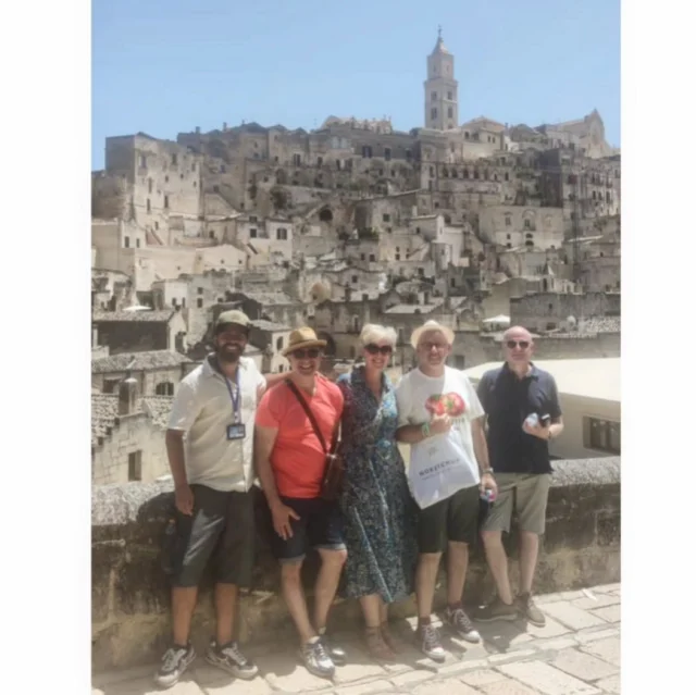With Alessandro from @noketchup.it and his friends 🇮🇹🇨🇦
#matera #tourguide #tourism #italy #canada #travel #sassidimatera